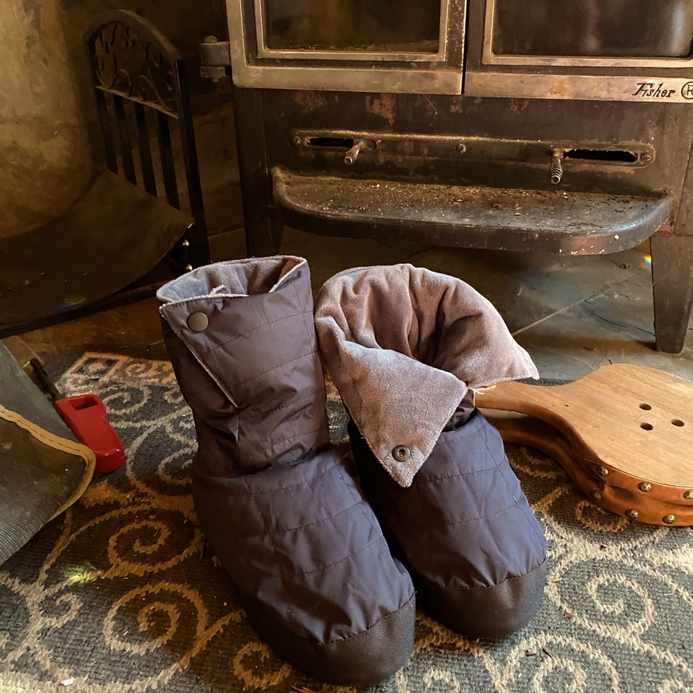 Down slippers